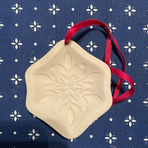 Set of 3 Longaberger Snowflake Cookie Mold Ornaments in Original Boxes - Picture 3 of 3